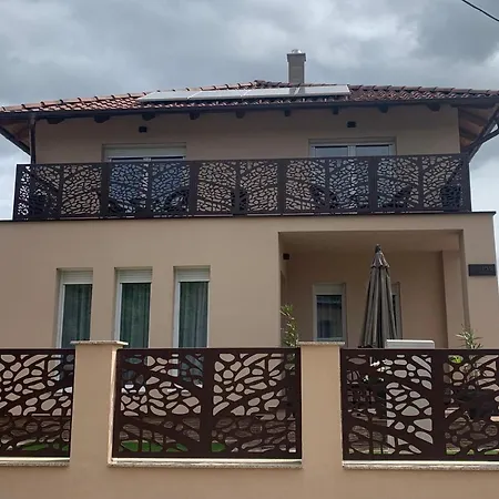 Dodi Apartment *